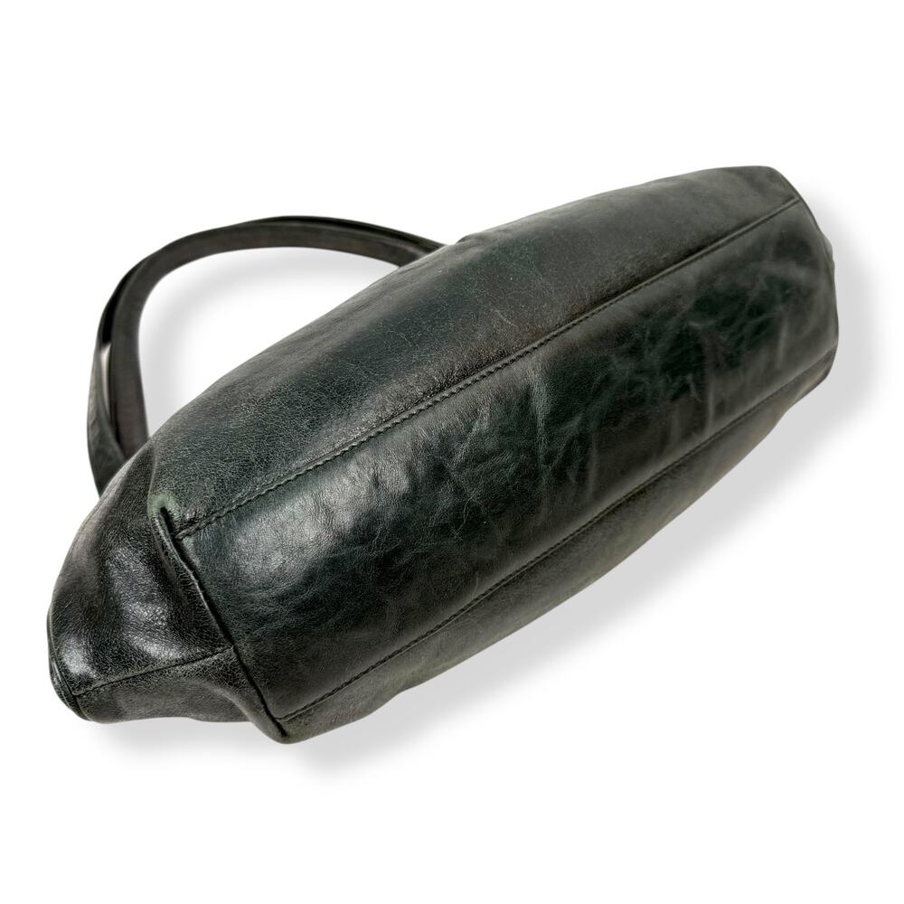 ❌SOLD❌ Vintage HOBO INTERNATIONAL fine leather kiss lock purse - Picture 4 of 14